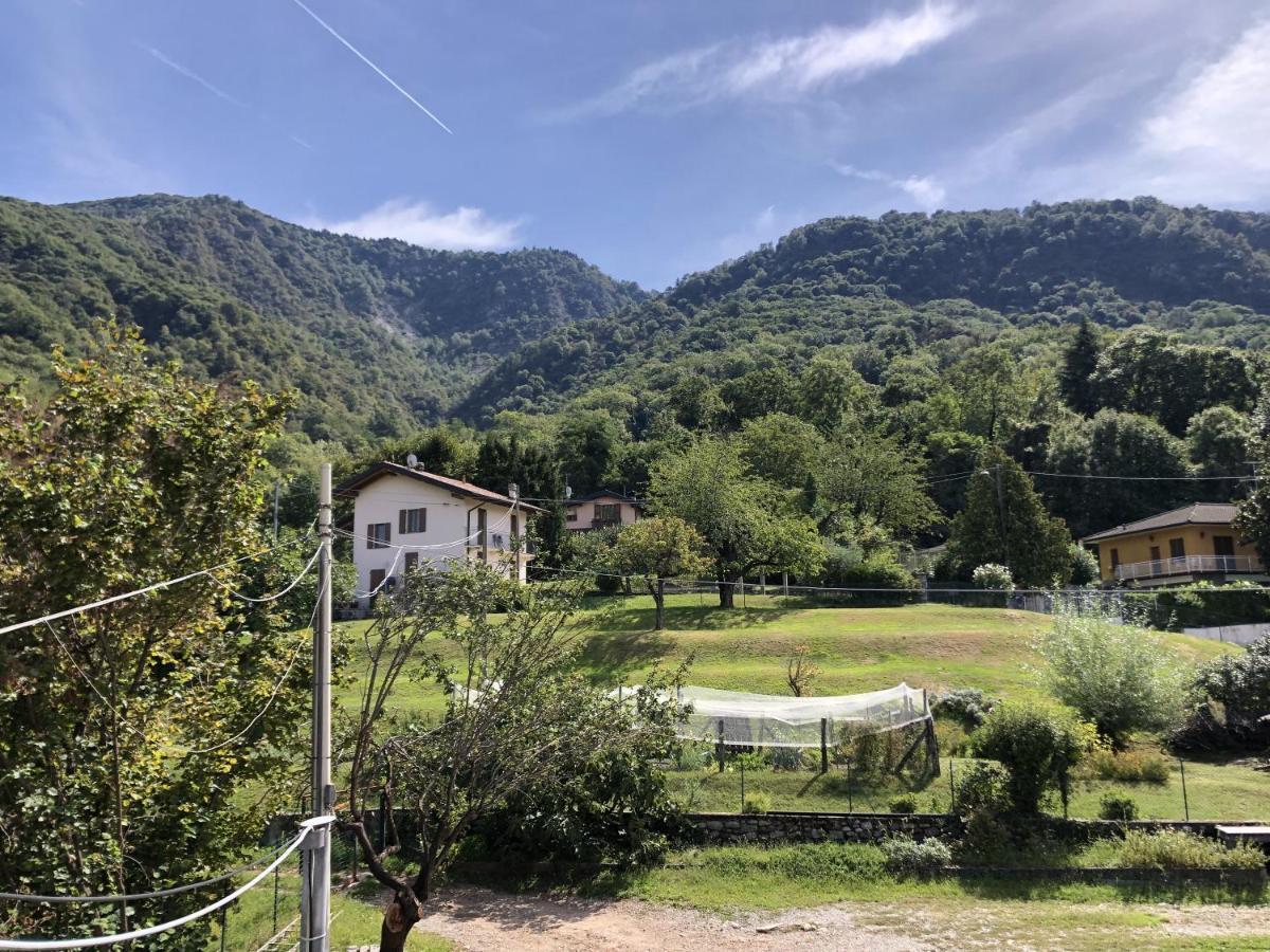 La Vecchia Torre Appartement Porto Valtravaglia Buitenkant foto
