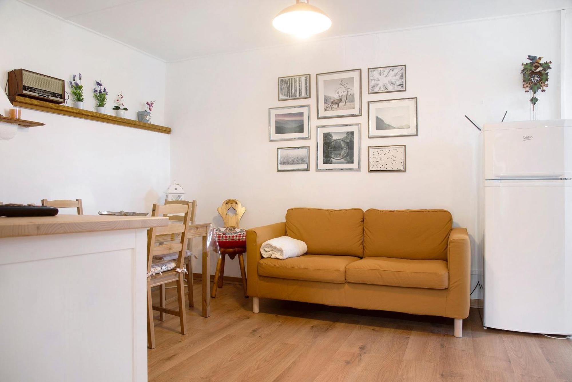 La Vecchia Torre Appartement Porto Valtravaglia Buitenkant foto